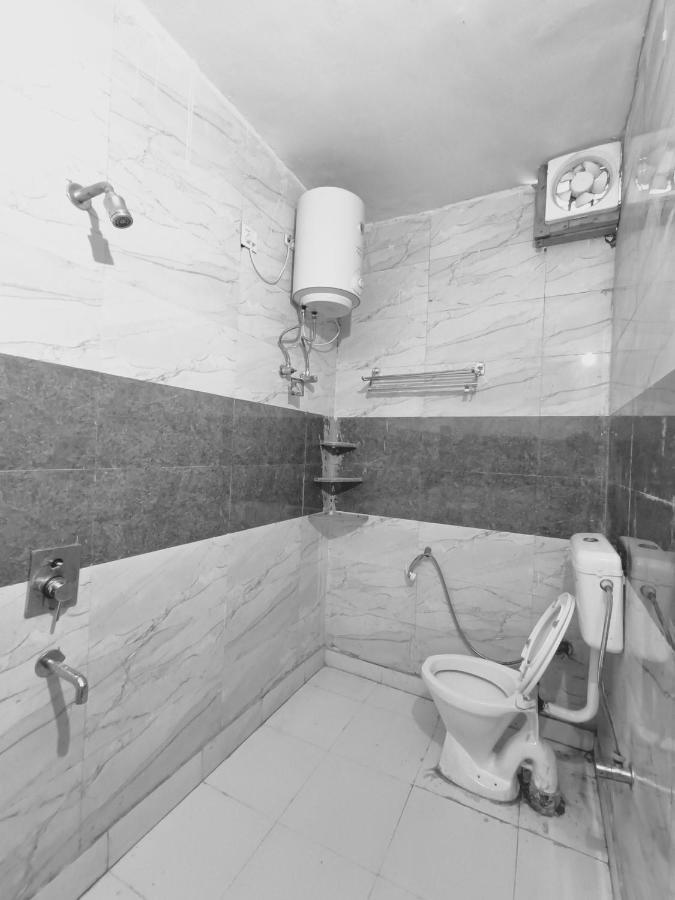 Lisa Homes - Dwarka Near Ramphal Chowk Hotel New Delhi